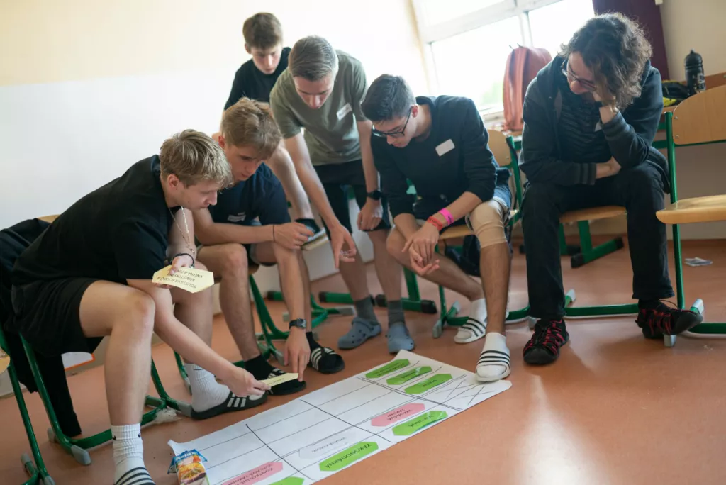 Studenti v regionech diskutují se zastupiteli