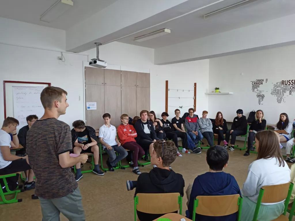 Studenti v regionech diskutují se zastupiteli