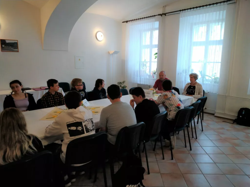 Studenti v regionech diskutují se zastupiteli