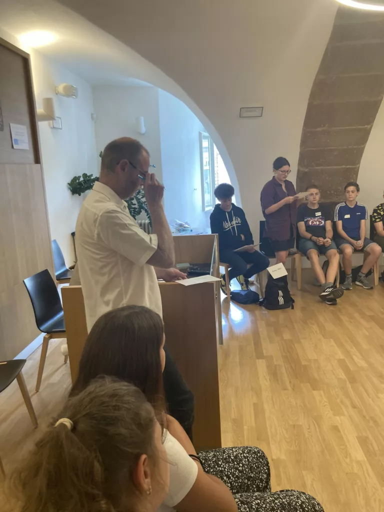 Studenti v regionech diskutují se zastupiteli