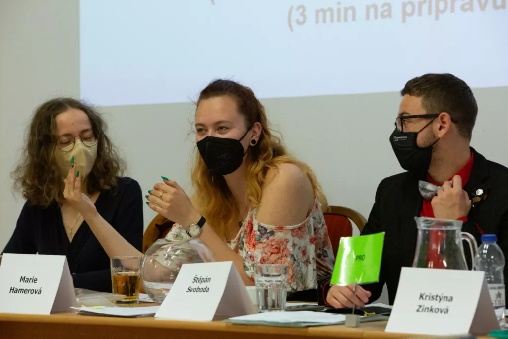 Diskutováním ke kritickému myšlení