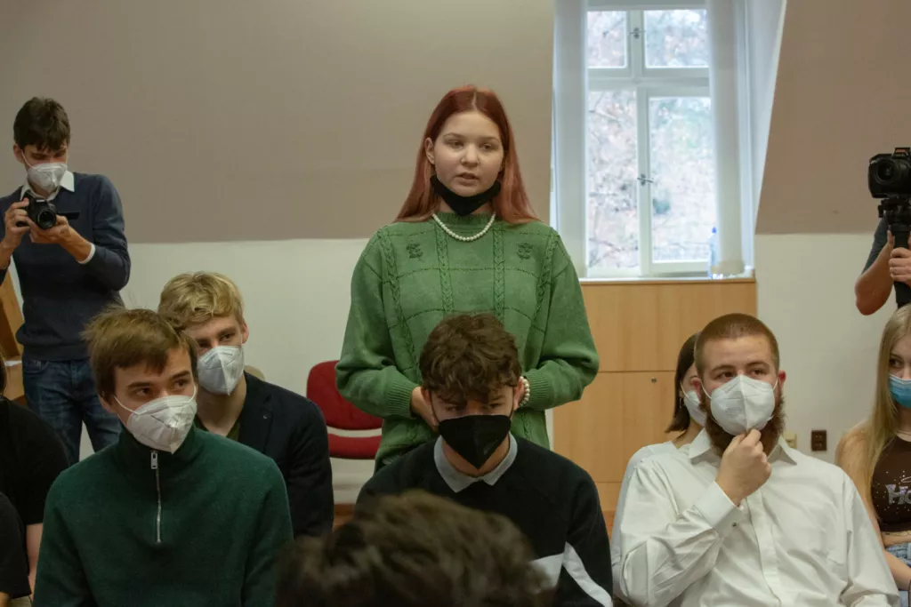 Diskutováním ke kritickému myšlení